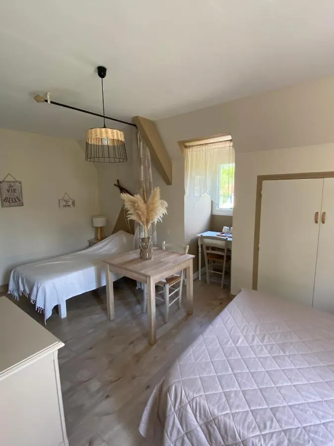 Moulin De Latouille Bed & Breakfast