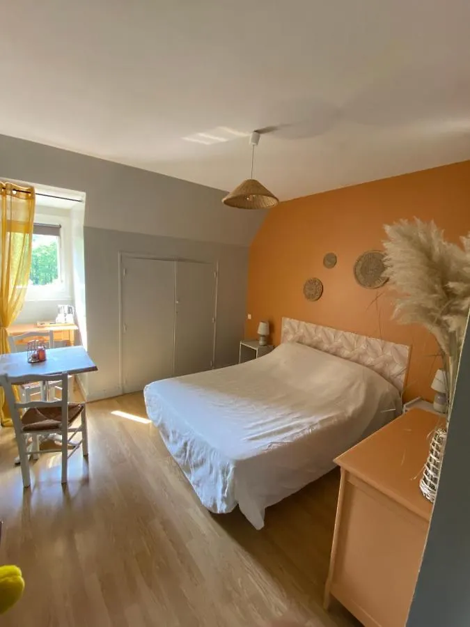 Moulin De Latouille Bed & Breakfast  Latouille-Lentillac